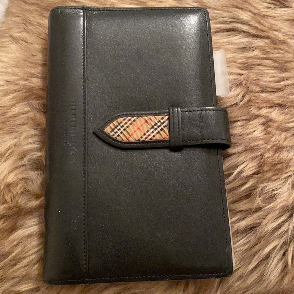 Burberry black leather agenda